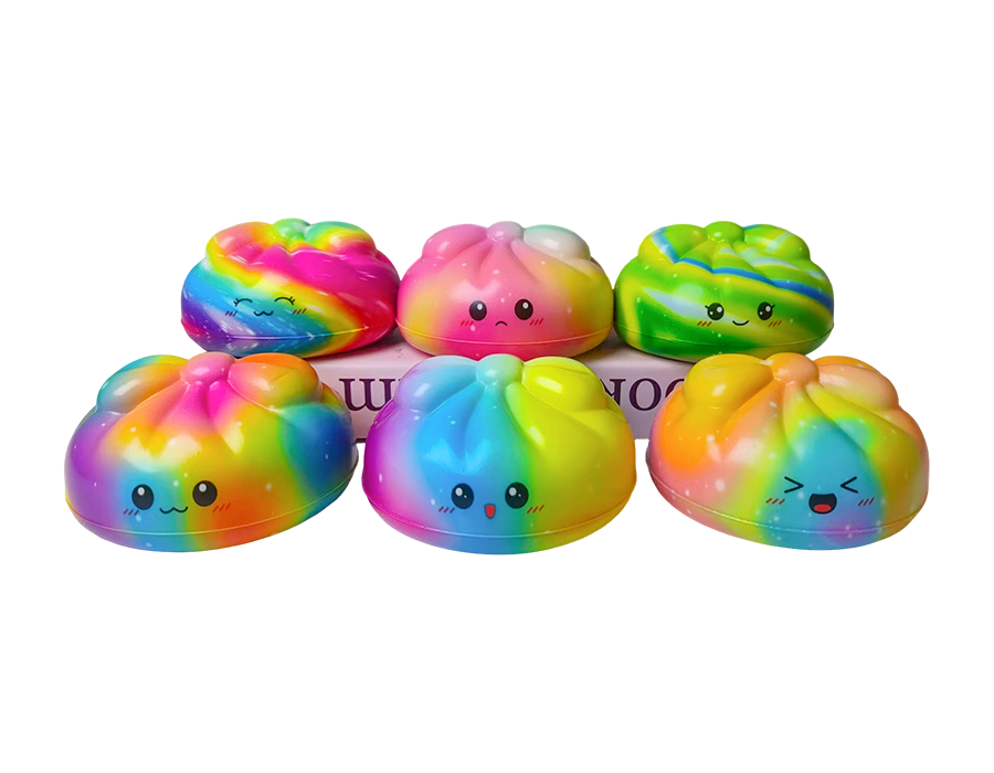 Petits pains cuits à la vapeur aux yeux colorés