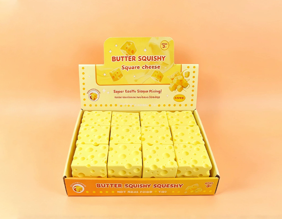 7.0 Jouet en forme de cube de fromage